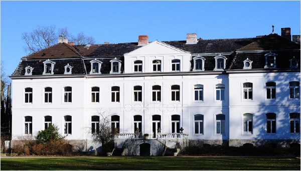 Schloss-Weissenhaus